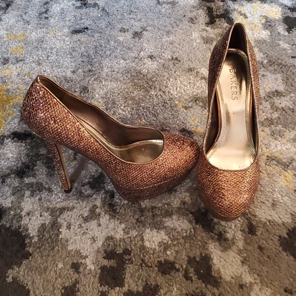 Shoes - Picture 3 of 3